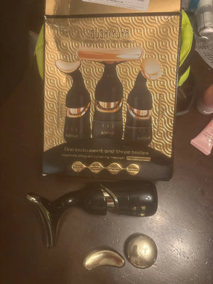 Aef75e9a096f843a7ab631d256abe82bbV.jpg