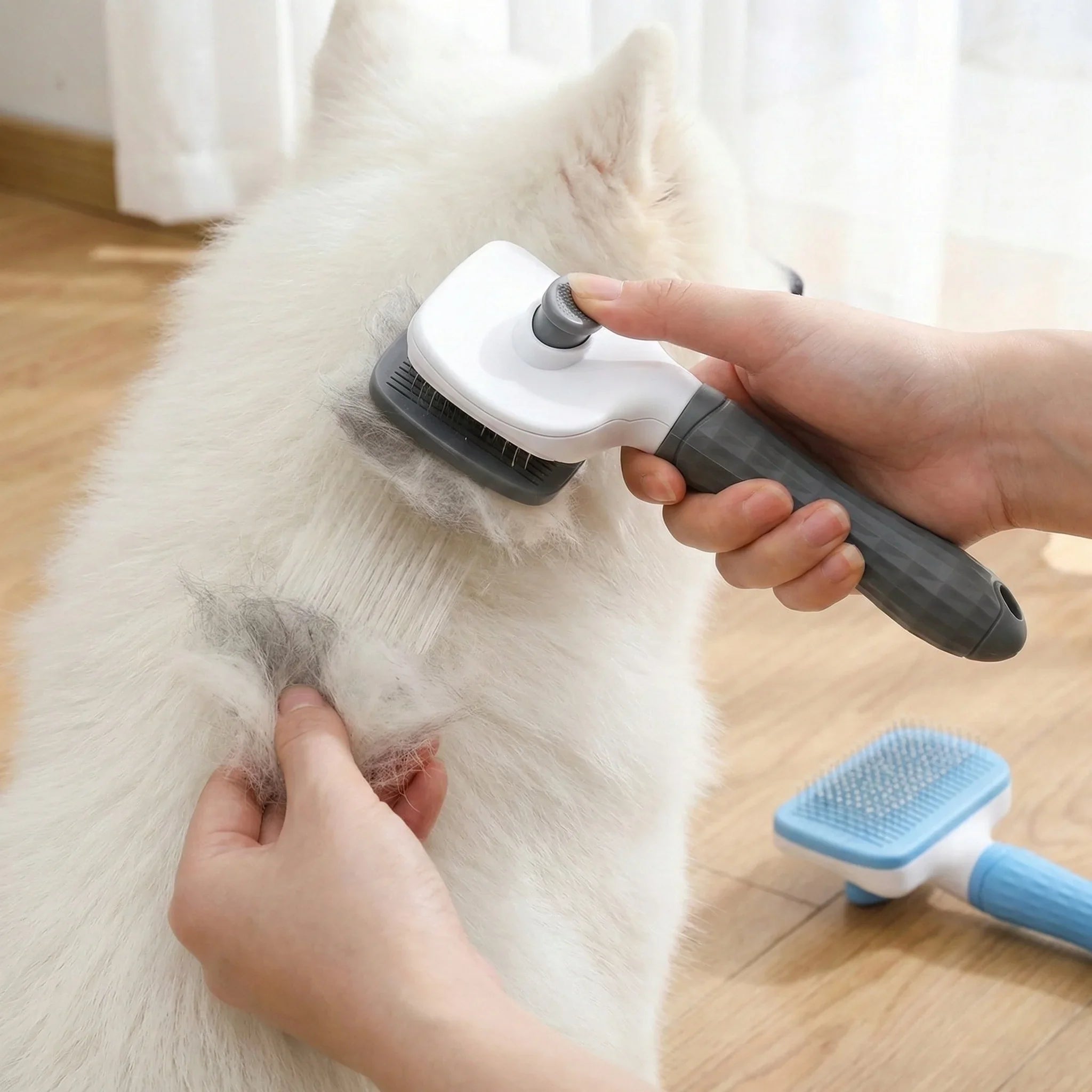 Pet Grooming Magic Brush