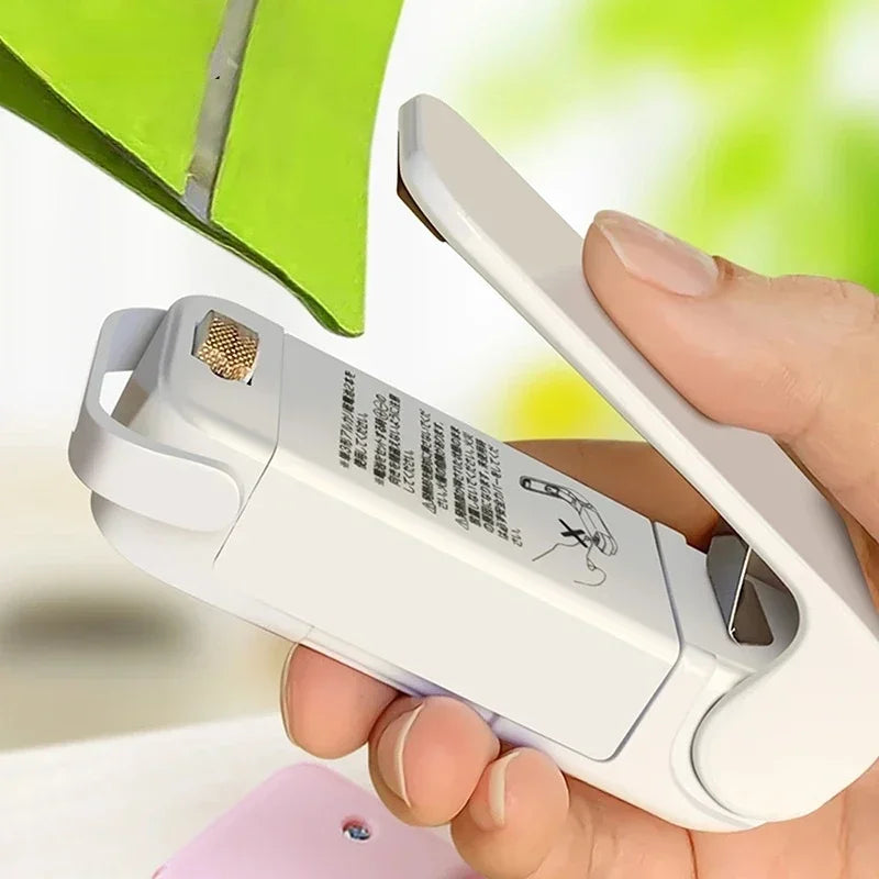 Handy Bag Sealing Tool